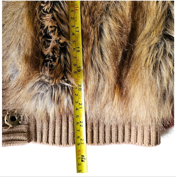 Michael Kors Ribbed Knit Cardigan with Luxe Faux Fur Panels | Camel Brown ✨️🦊 - Picture 5 of 10